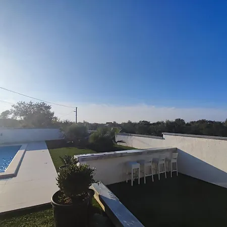 Polis Villa