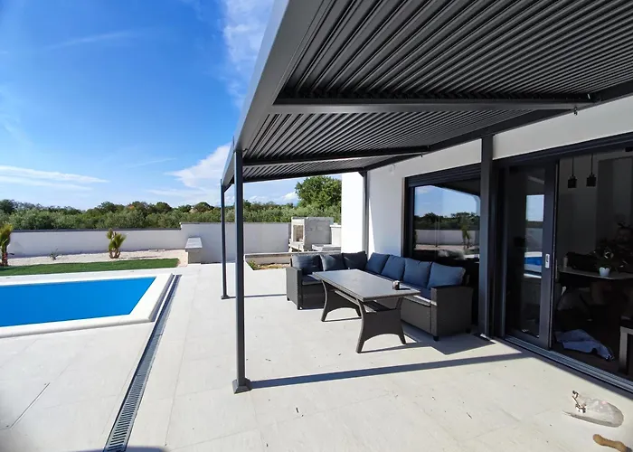 Вилла Polis Policnik