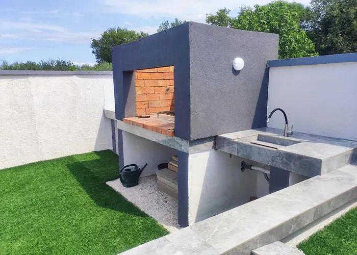 Вилла Polis Policnik